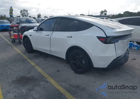 2026 Tesla Model Y Long Range Dual Motor All-Wheel Drive/Long Range Launch Series из США, поврежденный, VIN 7SAYGDEE1TF368741